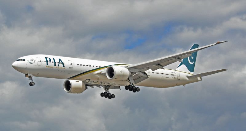avion cu aproape 50 de pasageri la bord dispărut de pe radare în pakistan