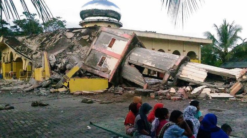 cutremur puternic în indonezia. peste 50 de persoane au murit