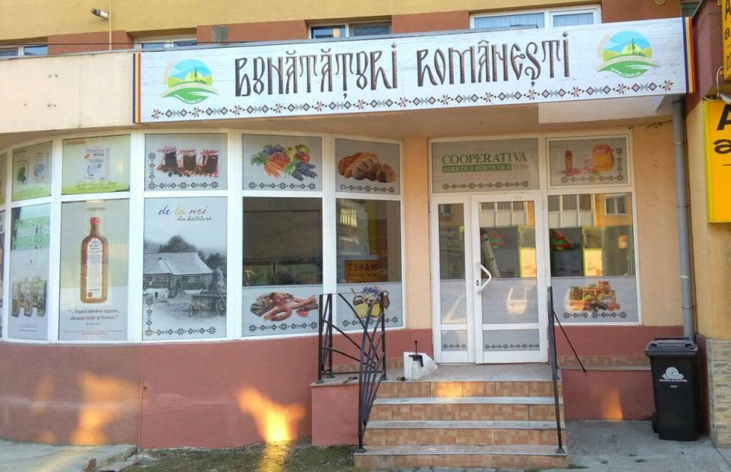 foto – fermierii din sibiu și alte patru județe au deschis primul magazin cu produse sută la sută tradiționale românești