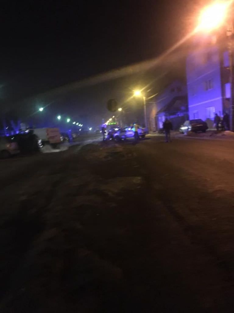 foto-accident cu posibile victime pe strada henri coandă din sibiu