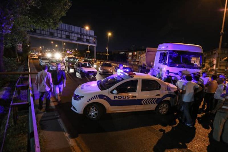 video – atac armat într-un club din istanbul în noaptea de revelion. 35 de oameni au murit