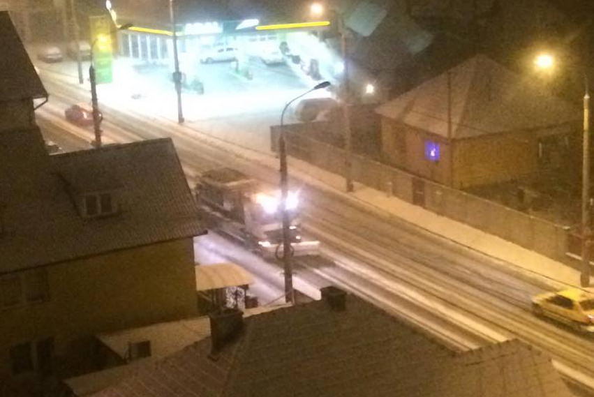video - deszăpezirea la sibiu după prima ninsoare din 2017 - pe strada ta cum se circulă?