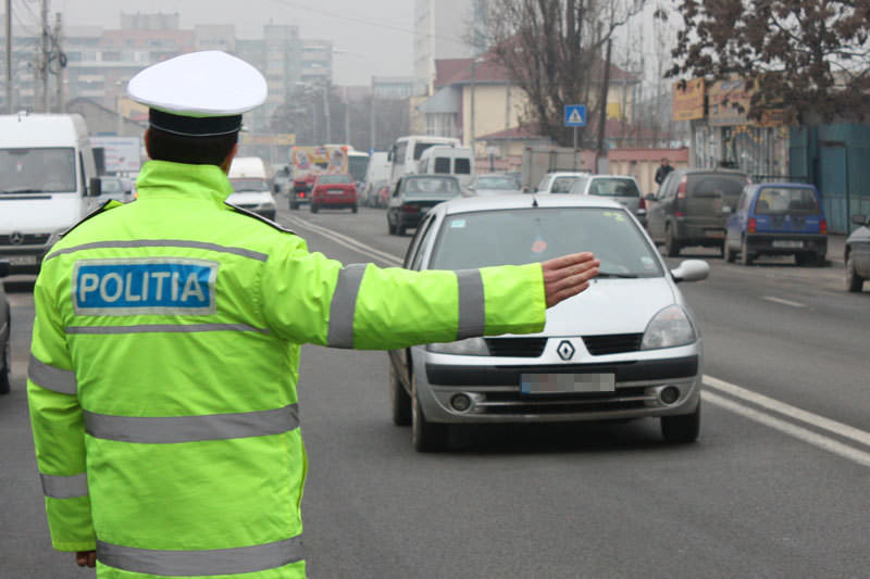 sute de amenzi și zeci de permise reținute de poliție în câteva zile în județul sibiu