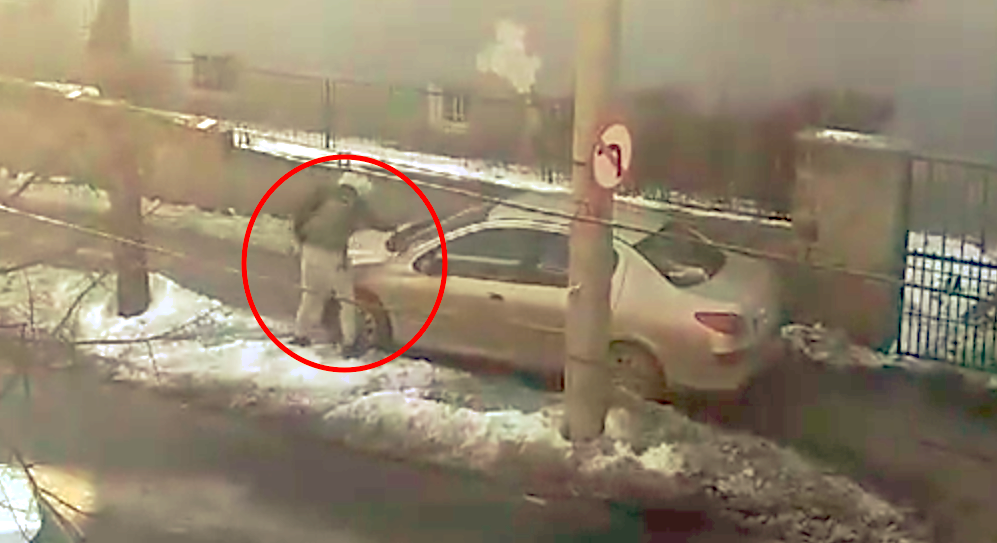 video – foto mașină vandalizată pe strada independenței. cine are dreptate în acest caz?