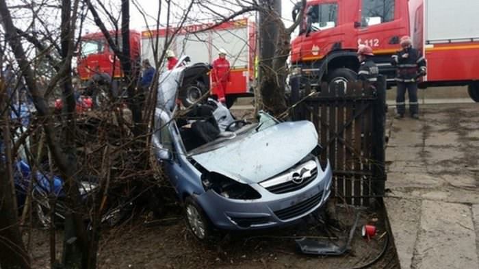 foto - un bărbat a murit și altul este în comă în urma unui accident grav pe dn1