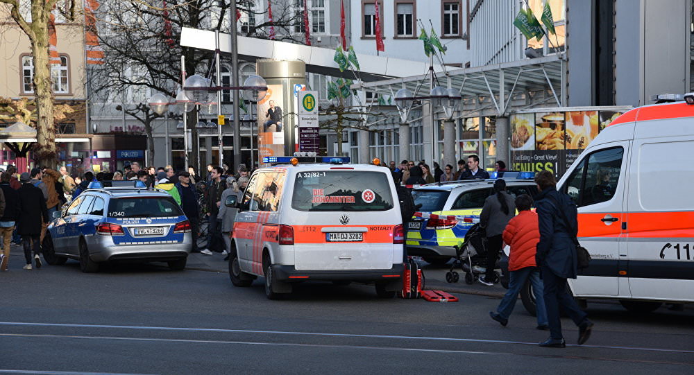 video foto – panică în germania după ce un bărbat a intrat cu mașina în pietoni și a ucis unul
