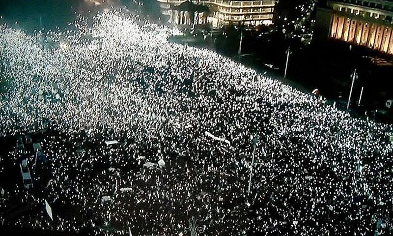 video momentul incredibil al sutelor de mii de lumini în piaţa victoriei din bucurești