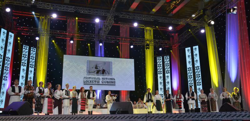regal folcloric cu zeci de artiști pe scena festivalului lucreția ciobanu