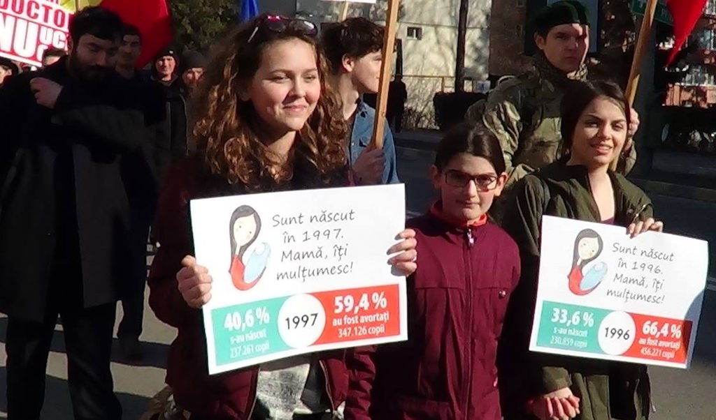 video - marș împotriva avortului sâmbătă la sibiu. ce spune preotul necula despre inițiativă