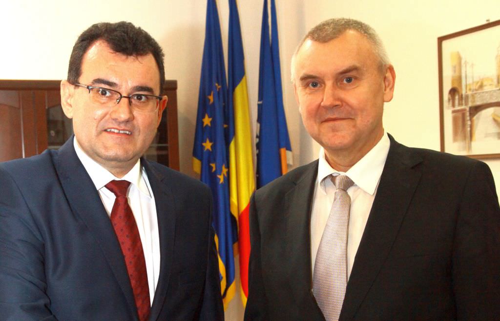 foto – noul prefect al sibiului și-a început mandatul cu o întâlnire cu ambasadorul belarusului
