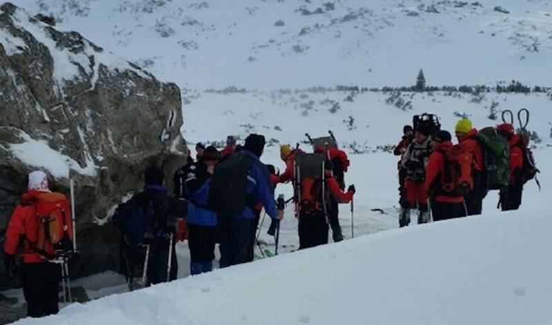 dosar penal pentru ucidere din culpă în cazul morții tinerilor alpiniști uciși de o avalanșă în retezat