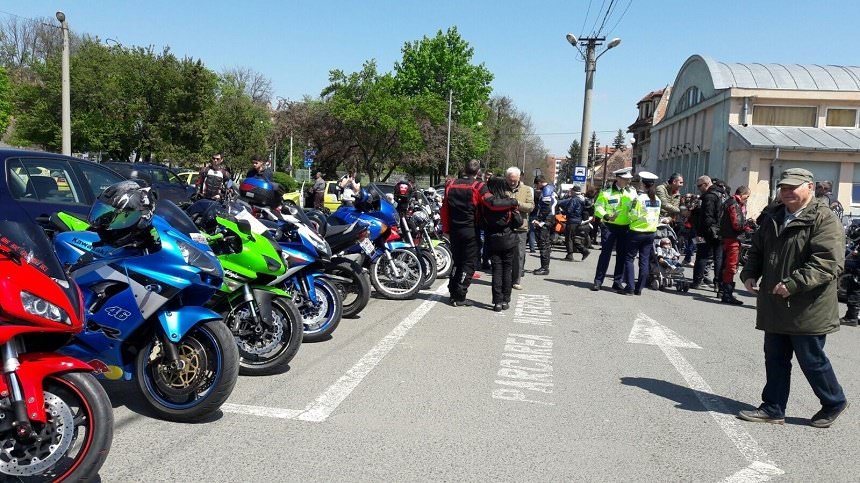 foto - marșul motocicliștilor pe străzile sibiului. aproximativ 200 de persoane au participat
