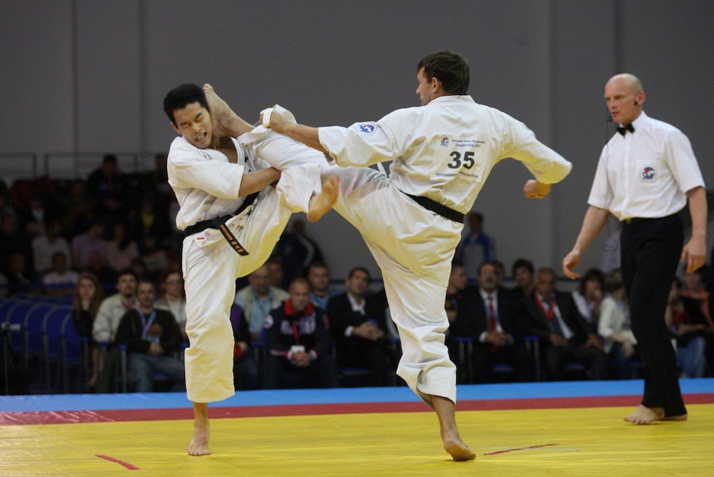 voteaza echipa romaniei la campionatul mondial de karate kyokushin de la sibiu
