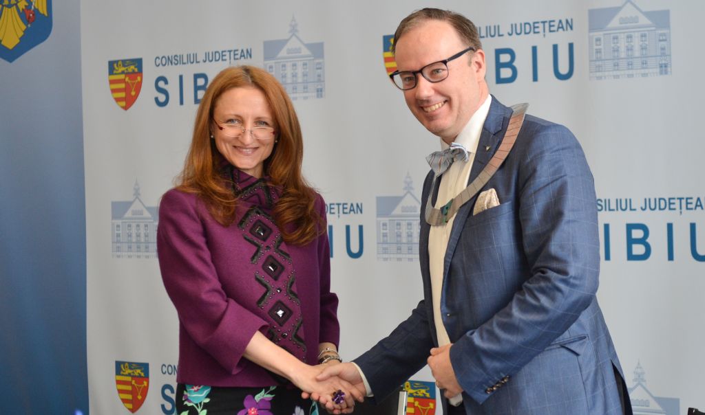 foto - acord de cooperare cu suedia în domeniul promovării patrimoniului, culturii și turismului semnat luni la sibiu