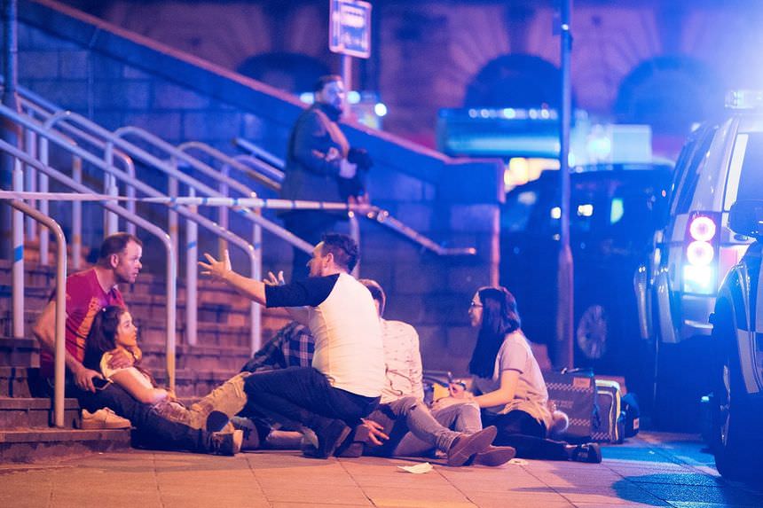 foto video - bilanţul atentatului din manchester arena a crescut la 22 de morţi și 59 de răniți