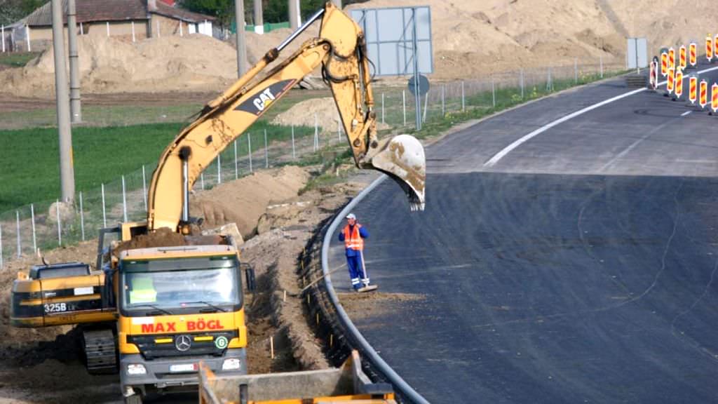 reparații la autostrada sibiu - orăștie pe un tronson de doi kilometri. durează trei luni
