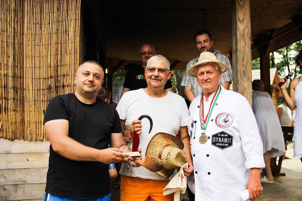 foto – câștigători în premieră la concursul de gulyás din muzeul în aer liber de la sibiu. cinsprezece echipe au participat