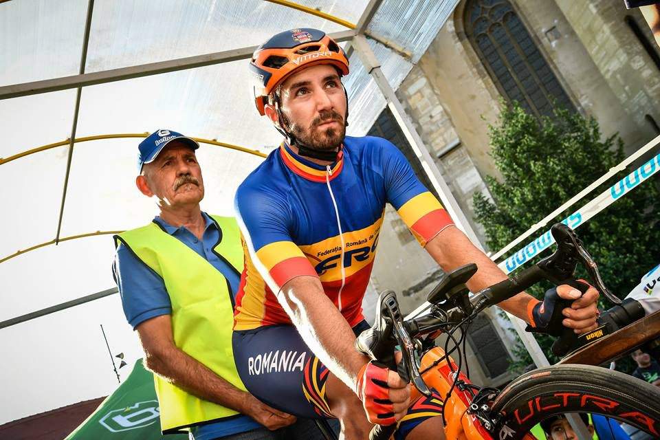 foto - un italian s-a impus la prologul turului ciclist al sibiului