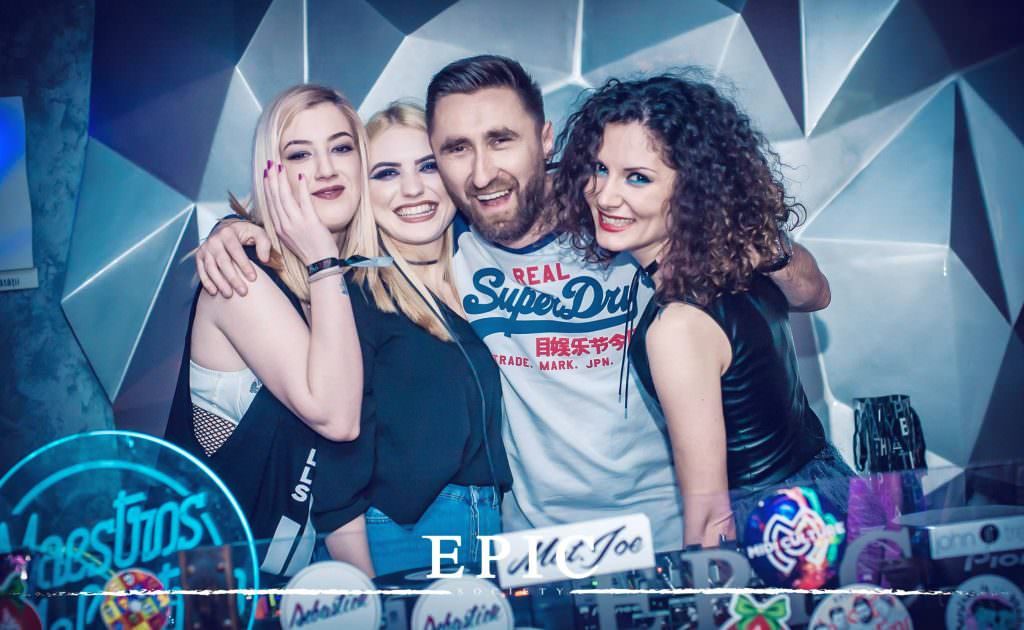 un sibian printre cei mai tari dj din românia. povestea neștiută a inegalabilului john trend