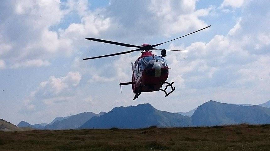 femeie rănită în zona chiliei lui arsenie boca, adusă cu elicopterul la spital la sibiu