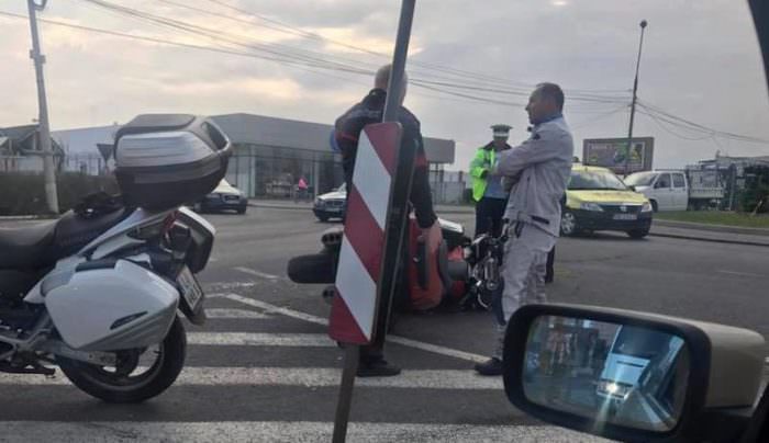 update foto - motociclist accidentat la ieșirea din sibiu spre șelimbăr