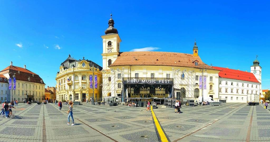 Piata Mare Sibiu Evenimente Cluj Napoca Cazare Ieftina