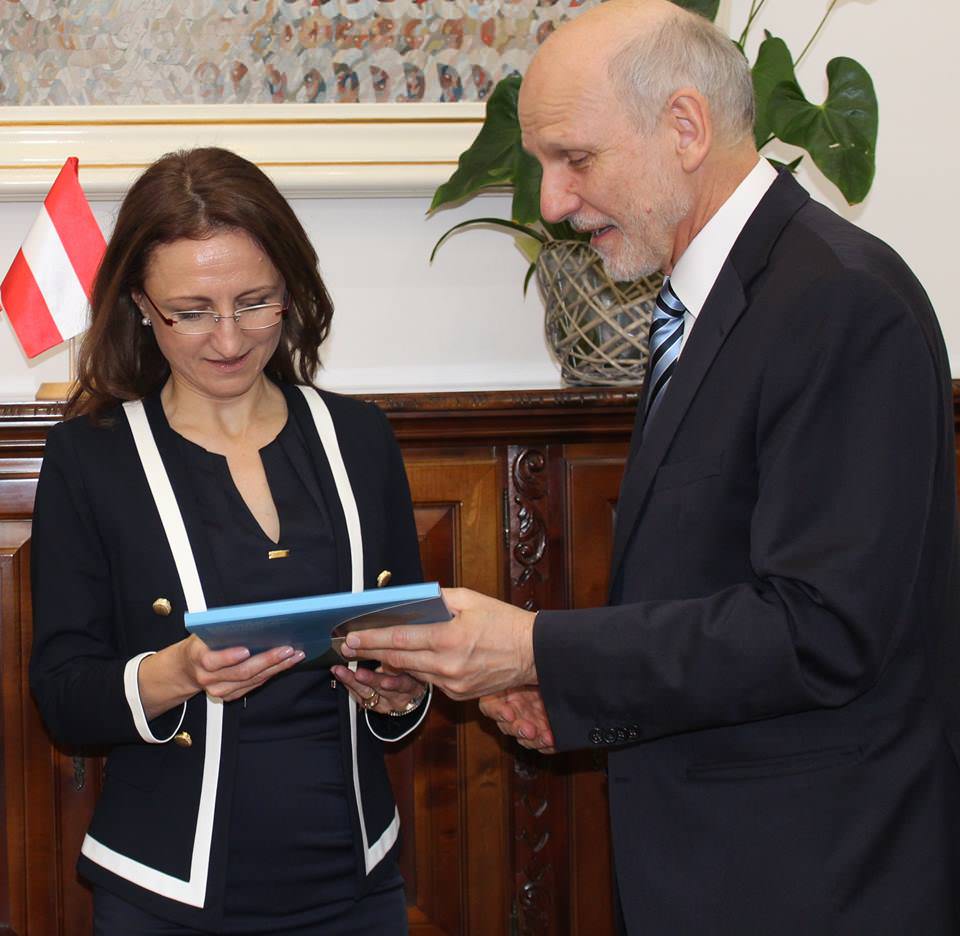 foto ambasadorul austriei a fost în vizită la cj sibiu. discuții importante cu daniela cîmpean