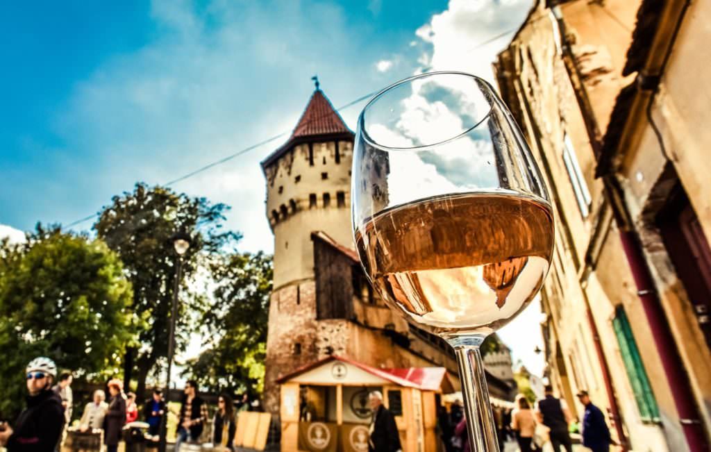 Weekend cu evenimente de poveste la Sibiu - Vinfest este atracția principală în oraș