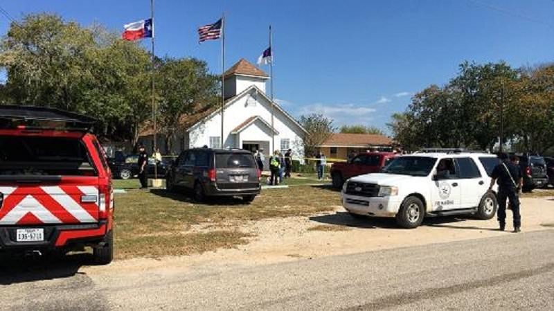 video foto - atac armat într-o biserică din texas. cel puțin 27 de oameni uciși