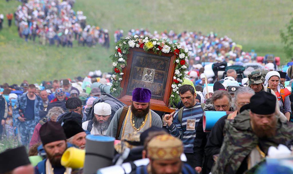 miercuri peste 800.000 de români serbează ziua numelui de sfântul nicolae