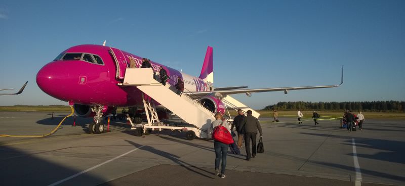 wizz air suspendă zborurile din românia către patru țări până la sfarșitul lunii