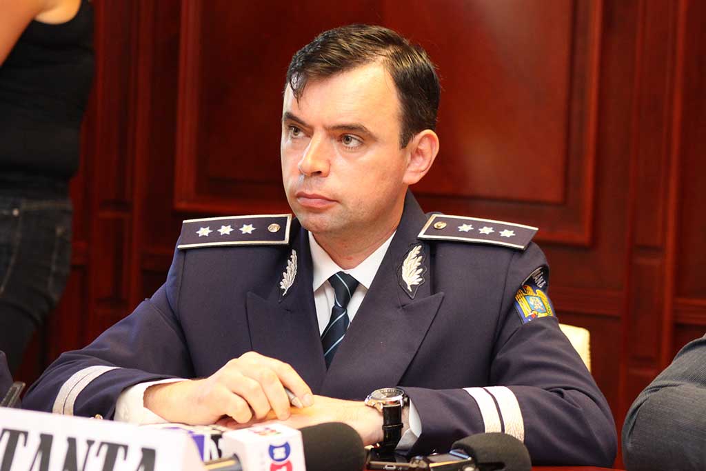 șeful poliției române schimbat după scandalul polițistului pedofil