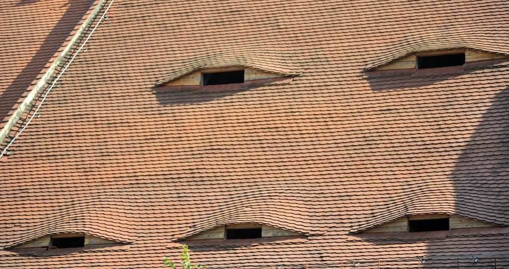 ’’ochii’’ de la casele sibiului. povestea datează încă din evul mediu