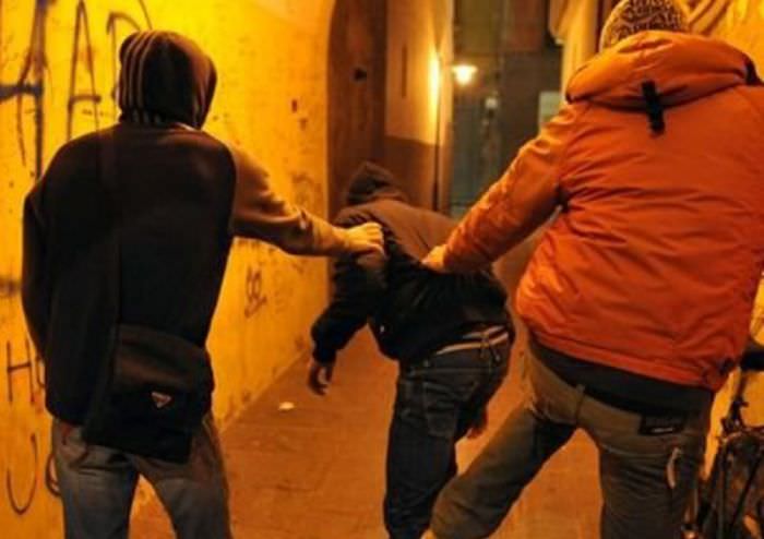 taximetrist bătut la sibiu - patru tineri beți sunt agresorii