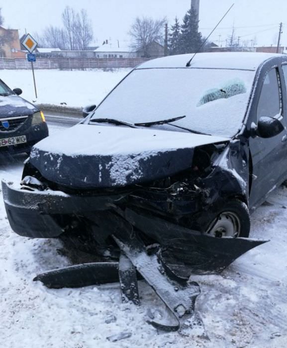 foto accident la șura mică. un șofer de 60 de ani rănit