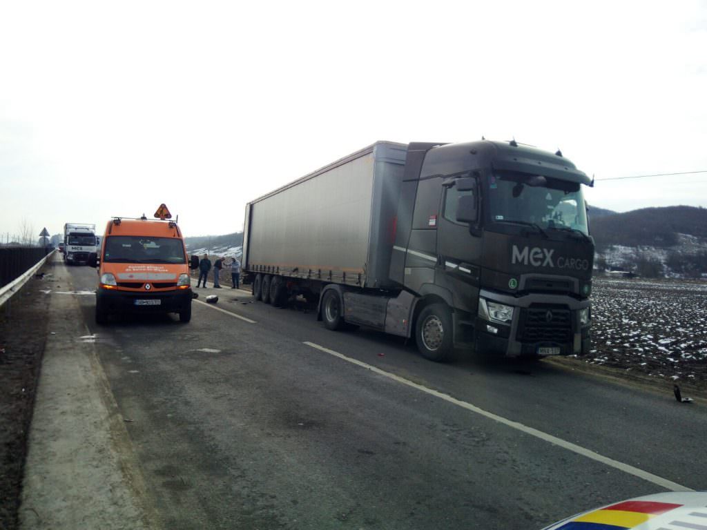 video foto accident în lanț pe dn14. trafic blocat total