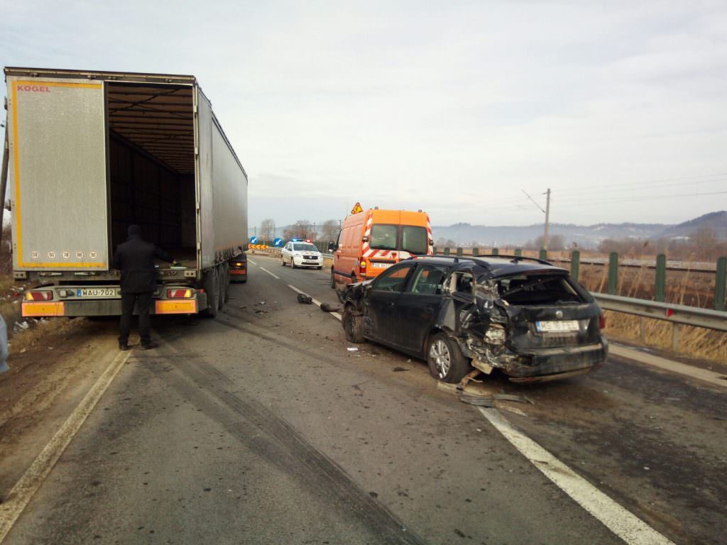 video foto accident în lanț pe dn14. trafic blocat total