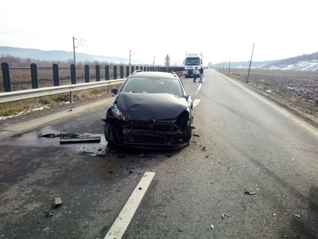 video foto accident în lanț pe dn14. trafic blocat total