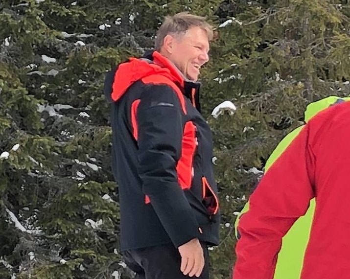 foto - președintele iohannis, weekend la schi în munții șureanu