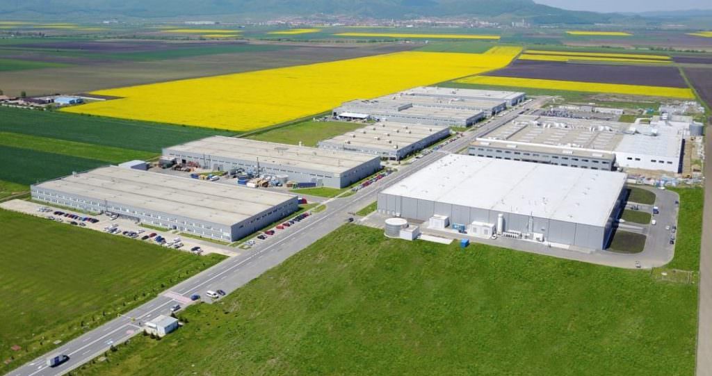 un mare producător de electronice deschide o fabrică în centrul româniei. angajează 100 de oameni