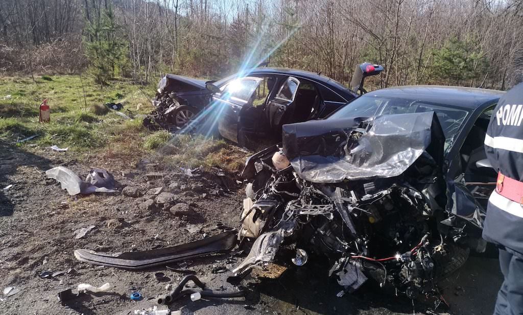 VIDEO FOTO - Accident groaznic în Vâlcea. Un copil mort și cinci răniți