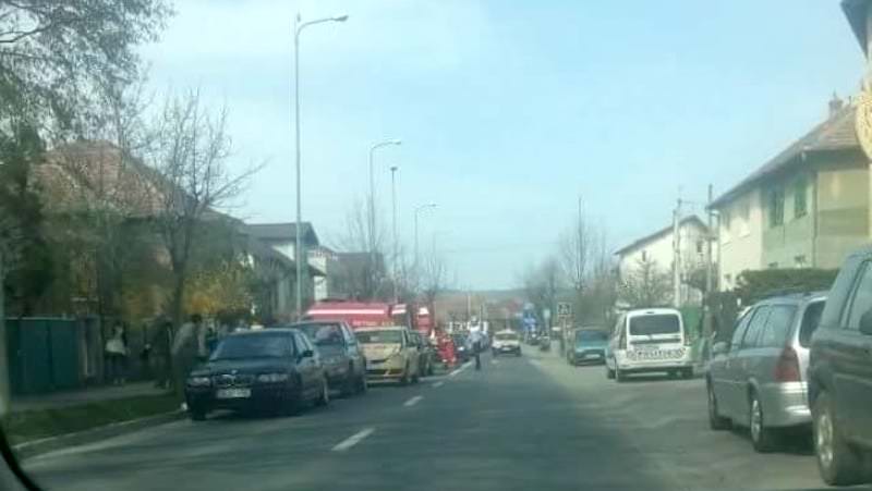 foto - carambol cu patru mașini pe strada moldoveanu. vinovată o șoferiță