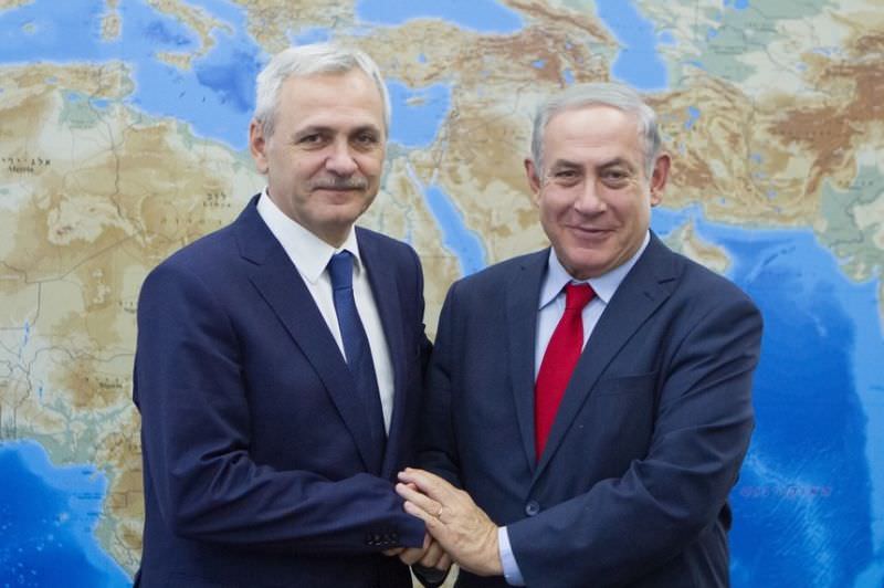 premierul israelian netanyahu, rugat de români să nu îl mai trimită pe dragnea în țară