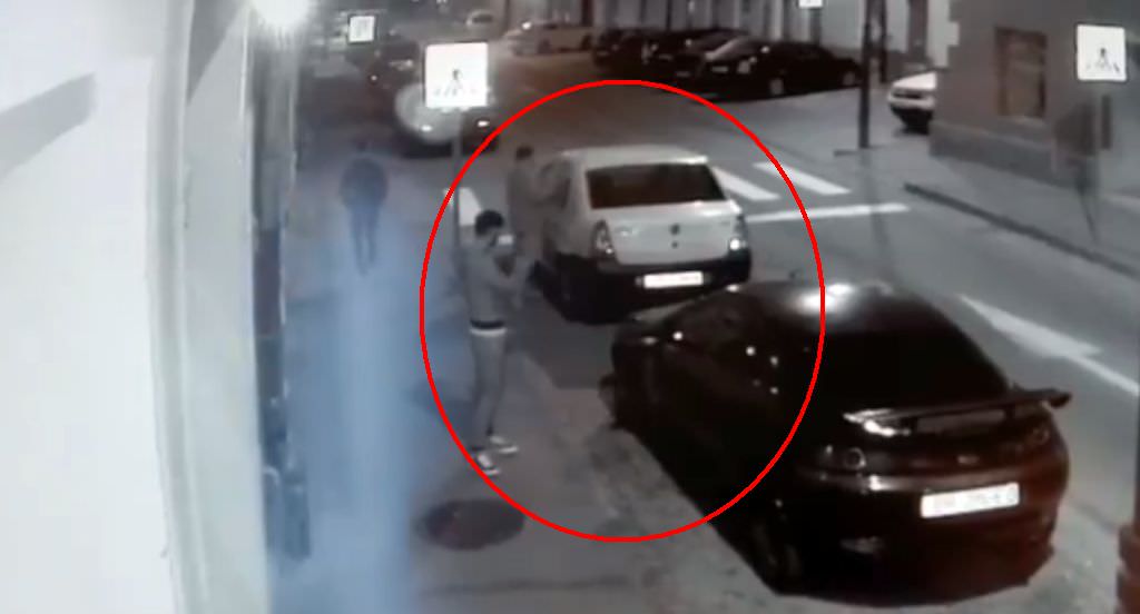 video - spargeri auto pe faurului și balanței. imagini cu hoții în acțiune