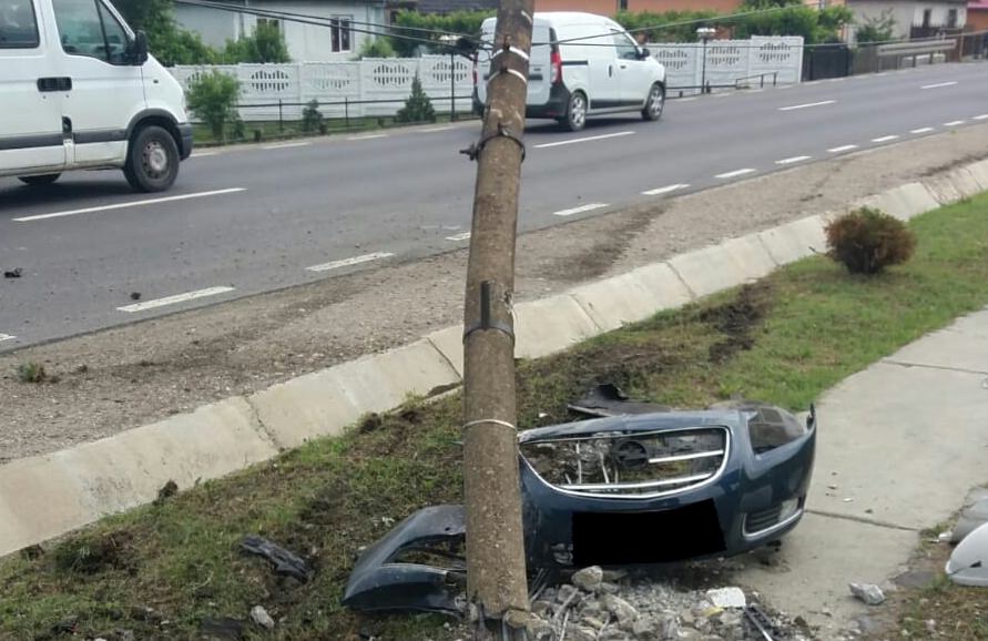 foto - accident cu trei mașini la copșa mică. din neatenția unui șofer