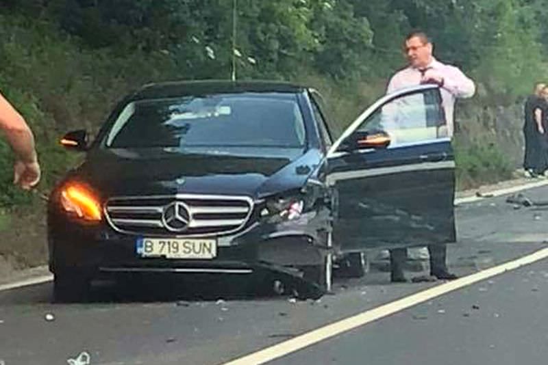 update video accident pe valea oltului – un tir și două mașini mici implicate