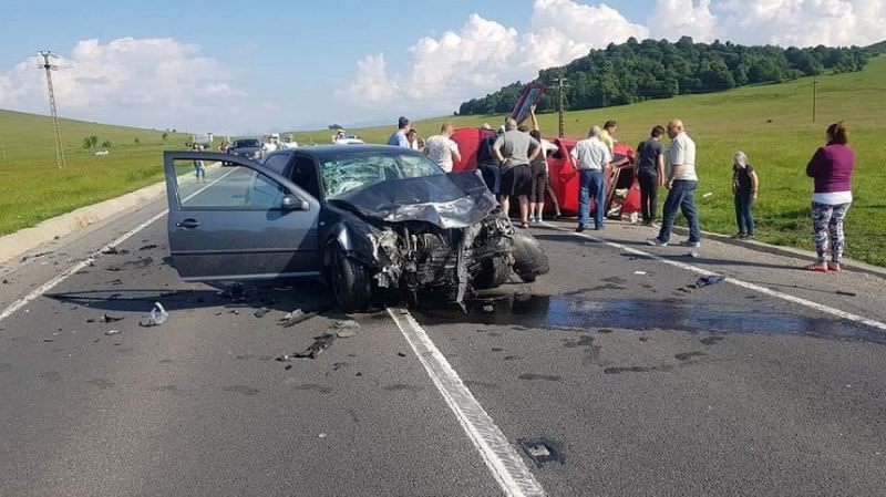 accident mortal între sibiu și brașov. trei persoane au decedat