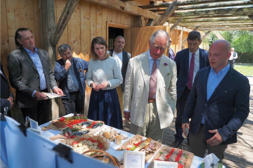 video foto prințul charles întâlnire cu micii fermieri – susține programul sibiu regiune gastronomică europeană 2019