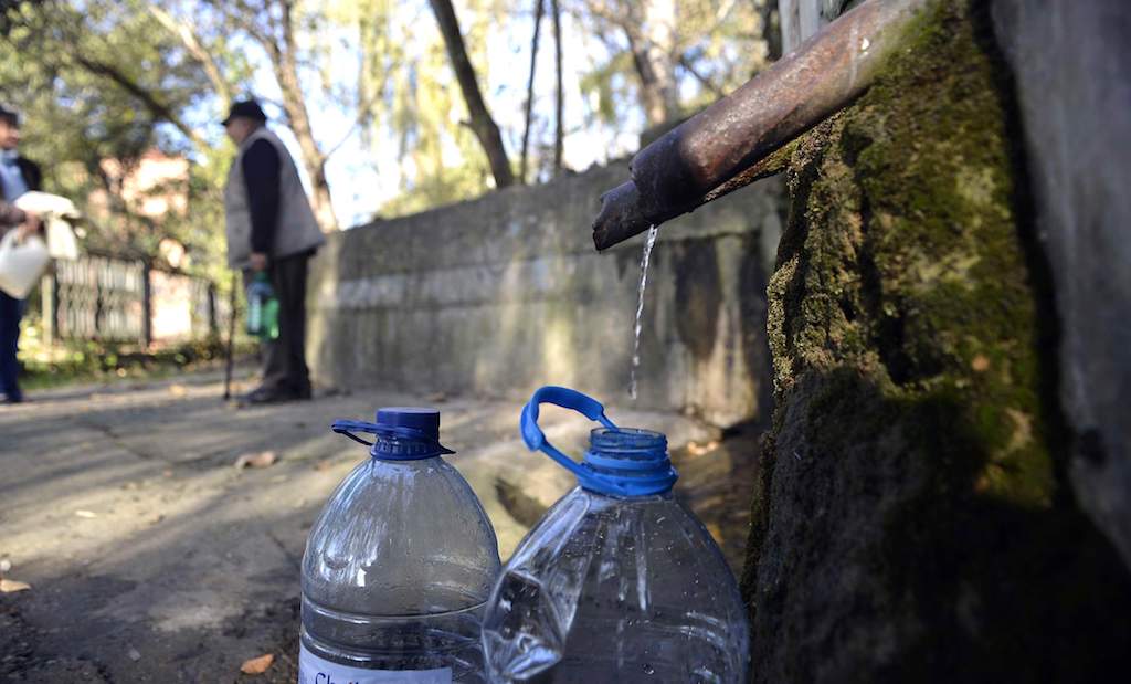 aproape 40 la sută din fântânile județului sibiu nu au apă bună de băut