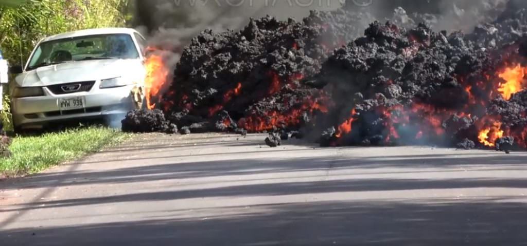 video: cum înghite lava totul în calea ei în erupțiile vulcanice din hawaii
